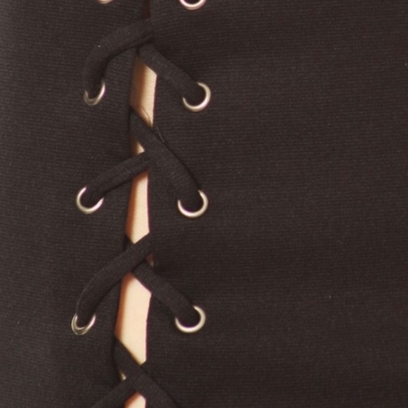 Black Lace-Up Skirt - Picture 4 of 6